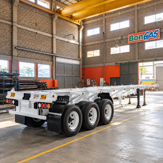 Semirremolque industrial y multifuncional de 3 ejes